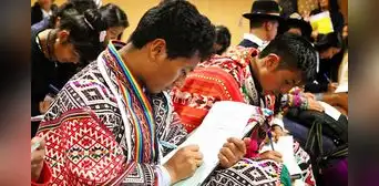 Autoidentificación indígena disminuyó en los últimos ocho años: caída se concentra en población quechua Autoidentificación indígena disminuyó en los últimos ocho años: caída se concentra en población quechua