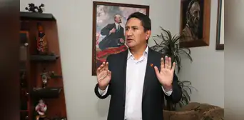 Fiscalía pide archivar otro delito contra Cerrón: van dos cargos caídos en caso Antalsis