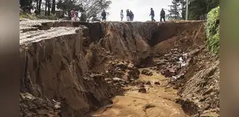 Sistema frontal en Chile deja cuatro muertos, una persona desaparecida y más de 1.600 damnificados Sistema frontal en Chile deja cuatro muertos, una persona desaparecida y más de 1.600 damnificados