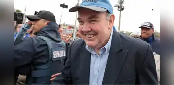 JNE rechaza presiones políticas y alega "vacío normativo" para revocar credencial a Rafael López Aliaga JNE rechaza presiones políticas y alega "vacío normativo" para revocar credencial a Rafael López Aliaga