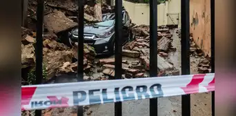 Kast decreta estado de catástrofe al norte de Chile por temporal que deja diez muertos y 100.000 personas aisladas Kast decreta estado de catástrofe al norte de Chile por temporal que deja diez muertos y 100.000 personas aisladas