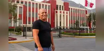 Terminó la secundaria a los 46 años y ahora busca ingresar a la UNI para cumplir la promesa a su hijo fallecido Terminó la secundaria a los 46 años y ahora busca ingresar a la UNI para cumplir la promesa a su hijo fallecido