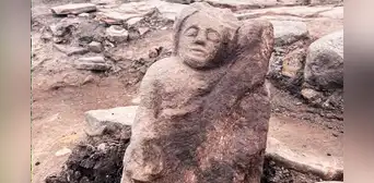 Un arqueólogo levanta una piedra y encuentra un guardián romano escondido bajo un cuartel durante 1.600 años Un arqueólogo levanta una piedra y encuentra un guardián romano escondido bajo un cuartel durante 1.600 años