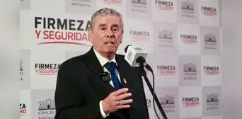Fernando Rospigliosi denuncia a fiscal por investigar al general Rivero Lazo por crímenes de lesa humanidad Fernando Rospigliosi denuncia a fiscal por investigar al general Rivero Lazo por crímenes de lesa humanidad