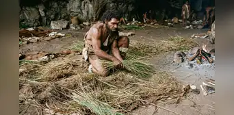 Los humanos de la Edad de Piedra ya dormían en camas hace 200.000 años: usaban hierba sobre cenizas Los humanos de la Edad de Piedra ya dormían en camas hace 200.000 años: usaban hierba sobre cenizas