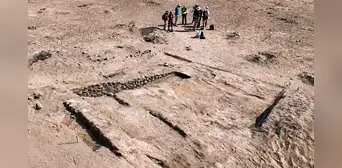 Arqueólogos hallan restos de banquetes rituales y cerámica inédita en un enorme complejo del antiguo Perú de casi 2.000 años Arqueólogos hallan restos de banquetes rituales y cerámica inédita en un enorme complejo del antiguo Perú de casi 2.000 años