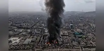 Incendio en Los Olivos: alertan que extinción del fuego en fábrica de cosméticos se extendería hasta 3 días Incendio en Los Olivos: alertan que extinción del fuego en fábrica de cosméticos se extendería hasta 3 días