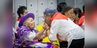 Pensionistas celebran Fiestas Patrias con arte en casas Yuyaq
