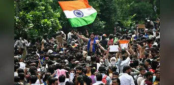Protestas estudiantiles en India lograron la dimisión del ministro de Educación tras irregularidades en examen nacional Protestas estudiantiles en India lograron la dimisión del ministro de Educación tras irregularidades en examen nacional
