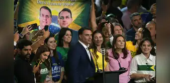 Partido Liberal presenta a Flavio Bolsonaro como candidato oficial a la presidencia de Brasil pese a las encuestas Partido Liberal presenta a Flavio Bolsonaro como candidato oficial a la presidencia de Brasil pese a las encuestas