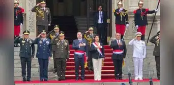 Keiko Fujimori es reconocida como jefa suprema de las Fuerzas Armadas y la PNP