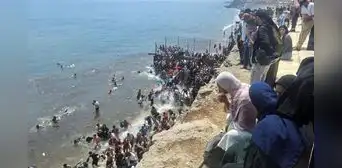 España afronta una nueva crisis migratoria tras la llegada masiva de migrantes a Ceuta desde Marruecos España afronta una nueva crisis migratoria tras la llegada masiva de migrantes a Ceuta desde Marruecos