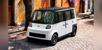 México presenta su primer auto eléctrico: recorre más de 120 km por carga y buscará desafiar el dominio de China desde 2027