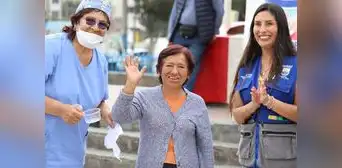 Más de 1300 personas de la tercera edad vuelven a sonreír gracias a prótesis dental gratuita