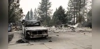 Más de 65.000 evacuados y 700 casas arrasadas por incendios que golpean el noroeste de Estados Unidos Más de 65.000 evacuados y 700 casas arrasadas por incendios que golpean el noroeste de Estados Unidos