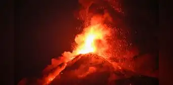 Científicos descubren que los supervolcanes de la Tierra podrían volver a llenarse de magma tras permanecer inactivos miles de años Científicos descubren que los supervolcanes de la Tierra podrían volver a llenarse de magma tras permanecer inactivos miles de años