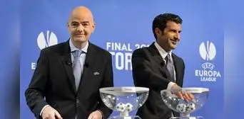 Luis Figo exigió la renuncia de Infantino, quien se reunió con funcionarios de la FIFA en Marruecos Luis Figo exigió la renuncia de Infantino, quien se reunió con funcionarios de la FIFA en Marruecos