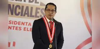 Roberto Burneo responsabiliza al Congreso por reelección encubierta de alcaldes