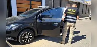 Sospechan que un oficial y dos subalternos PNP cambiaron 40 paquetes de cocaína por yeso Sospechan que un oficial y dos subalternos PNP cambiaron 40 paquetes de cocaína por yeso