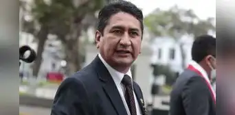 Interpol elimina orden de ubicación y captura contra Vladimir Cerrón Interpol elimina orden de ubicación y captura contra Vladimir Cerrón