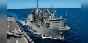 El gigantesco buque de España que supera los 40 km/h y abastece en alta mar a un portaaviones y 5 fragatas durante un mes El gigantesco buque de España que supera los 40 km/h y abastece en alta mar a un portaaviones y 5 fragatas durante un mes