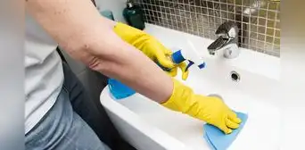 Por qué más personas están usando vinagre para limpiar el baño: estos son sus beneficios y cómo aplicarlo correctamente Por qué más personas están usando vinagre para limpiar el baño: estos son sus beneficios y cómo aplicarlo correctamente