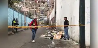 La Victoria: hallan cuerpo de mujer cerca de La Cachina tras incendio provocado frente a un colegio La Victoria: hallan cuerpo de mujer cerca de La Cachina tras incendio provocado frente a un colegio