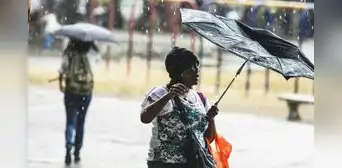 Caracas queda bajo el agua tras intensas lluvias que dejan tres muertos y arrasan zonas afectadas por el sismo Caracas queda bajo el agua tras intensas lluvias que dejan tres muertos y arrasan zonas afectadas por el sismo