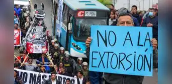 Gremios de transporte de Lima y Callao convocan a paro el 25 de agosto si el Gobierno no atiende sus reclamos Gremios de transporte de Lima y Callao convocan a paro el 25 de agosto si el Gobierno no atiende sus reclamos
