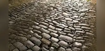 Arqueólogos descubren una calzada romana de 2.000 años de antigüedad que se escondía bajo una autopista en Alemania