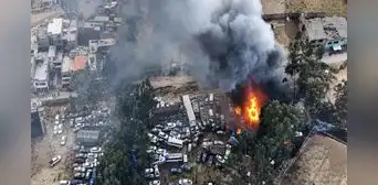Voraz incendio en depósito de la PNP deja más de 100 vehículos quemados en El Tambo, Huancayo Voraz incendio en depósito de la PNP deja más de 100 vehículos quemados en El Tambo, Huancayo