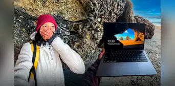 Una pareja viajó hasta Nueva Zelanda y encontró la playa del famoso fondo de pantalla de Windows 10: su reacción se volvió viral