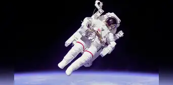 Los científicos finalmente descubren por qué los astronautas sufren de estreñimiento en el espacio Los científicos finalmente descubren por qué los astronautas sufren de estreñimiento en el espacio