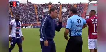 Pablo Guede explotó contra árbitro en el partido Alianza Lima vs Melgar: entrenador reclamó tras gol del equipo arequipeño Pablo Guede explotó contra árbitro en el partido Alianza Lima vs Melgar: entrenador reclamó tras gol del equipo arequipeño