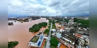 Tifón Narra golpea China y obliga a evacuar a más de 28.700 personas por inundaciones y lluvias torrenciales Tifón Narra golpea China y obliga a evacuar a más de 28.700 personas por inundaciones y lluvias torrenciales