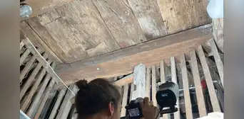 Arqueólogos investigaban una antigua bodega alemana y encontraron un barco medieval en el techo