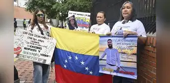 Familias de presos políticos en Venezuela exigen acelerar las excarcelaciones anunciadas por Delcy Rodriguez