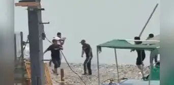 Pescadores y paseadores de botes se enfrentan a palos en La Punta: cuatro heridos y siete detenidos