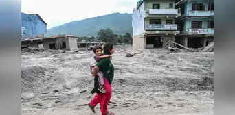 Al menos 584 muertos deja devastador deslave entre Nepal y China, además, de 1.900 personas desaparecidas