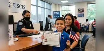 DHS establece nueva regla sobre la ciudadanía por nacimiento en EE.UU.: Estos niños quedarían fuera del programa