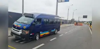 Una mujer muerta y varios heridos deja aparatoso choque de combi en la vía Evitamiento en el Rímac Una mujer muerta y varios heridos deja aparatoso choque de combi en la vía Evitamiento en el Rímac
