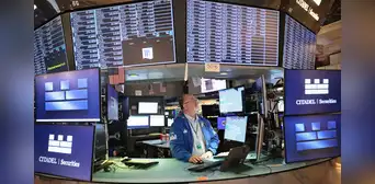 Wall Street se desploma ante la incertidumbre por las empresas de IA y el llamado de sus líderes a frenar el desarrollo Wall Street se desploma ante la incertidumbre por las empresas de IA y el llamado de sus líderes a frenar el desarrollo