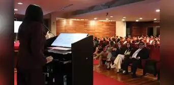 Corte de La Libertad desarrolla sesión sobre convenios colectivos en diplomado de Derecho Laboral