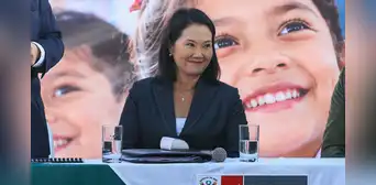 Keiko Fujimori anuncia decretos de urgencia mientras se discute facultades en el Congreso: “Apelo a su reflexión” Keiko Fujimori anuncia decretos de urgencia mientras se discute facultades en el Congreso: “Apelo a su reflexión”