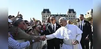 León XIV inicia su visita por Francia y reclama diálogo ante el riesgo de una nueva carrera nuclear mundial