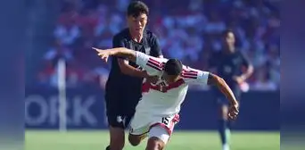 La Selección Peruana cayó 4-1 ante Estados Unidos en Orlando en este primer amistoso de su gira por Norteamérica. La Selección Peruana cayó 4-1 ante Estados Unidos en Orlando en este primer amistoso de su gira por Norteamérica.