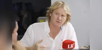 “40 % (del presupuesto) se tienen que ir en agua y desagüe, no en planillas”, promete candidato de Somos Perú a Lurín Bernardo Silva “40 % (del presupuesto) se tienen que ir en agua y desagüe, no en planillas”, promete candidato de Somos Perú a Lurín Bernardo Silva