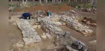 Arqueólogos descubren un templo romano perdido en un bosque de Alemania: encuentran objetos religiosos y la figura de la diosa Victoria