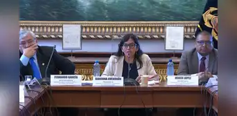 Comisión de Constitución evaluará tres textos sustitutorios sobre facultades Comisión de Constitución evaluará tres textos sustitutorios sobre facultades