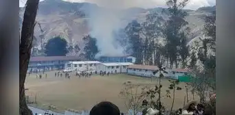 Elecciones regionales quedan marcadas por la violencia: un muerto y enfrentamientos en todo el país Elecciones regionales quedan marcadas por la violencia: un muerto y enfrentamientos en todo el país